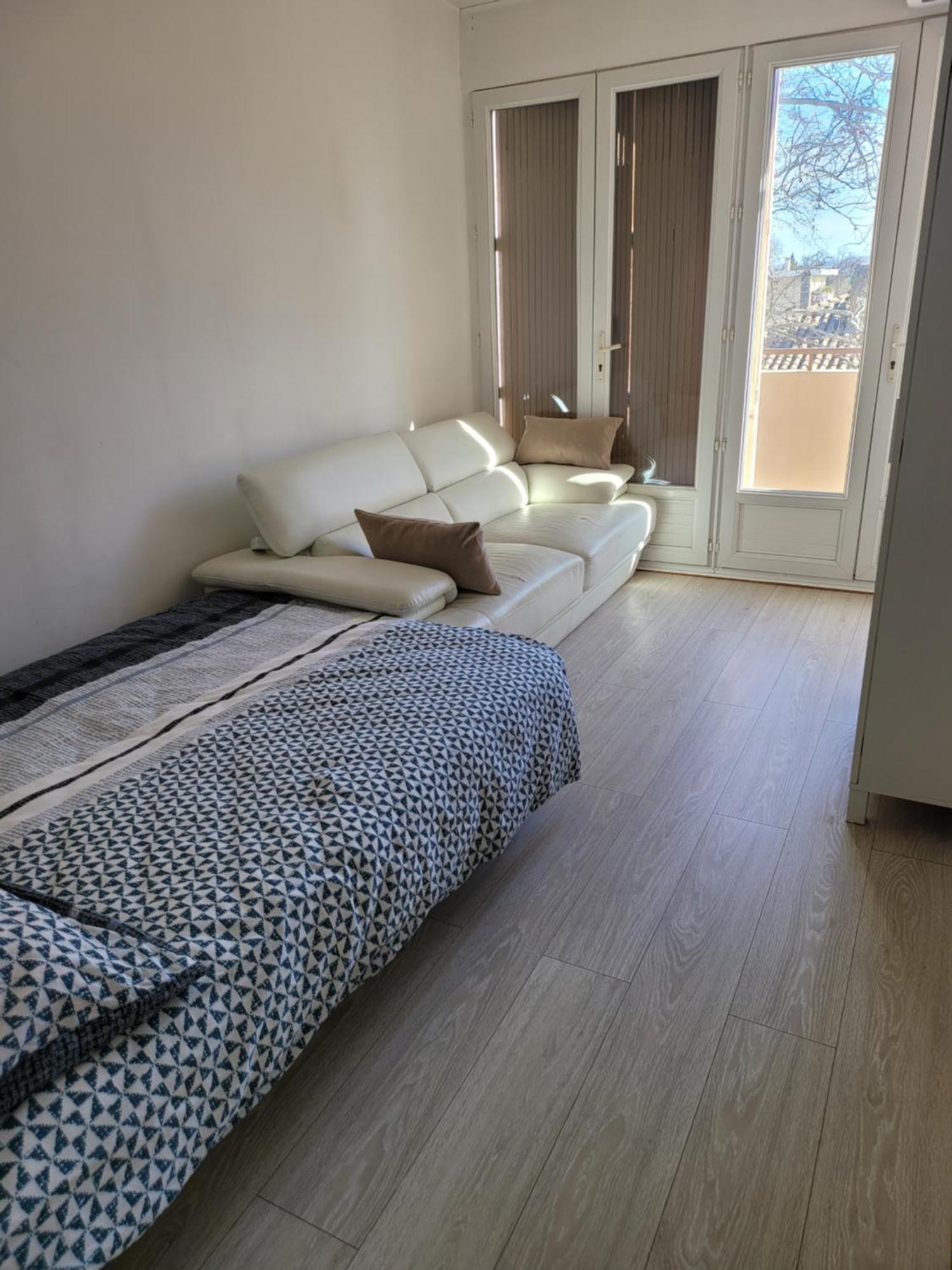 Elegant Apparemment 60M2 Climatise Apartment Avignon Ngoại thất bức ảnh